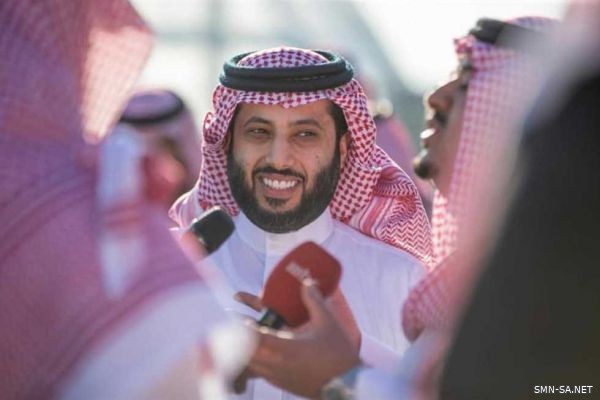 تركي آل الشيخ يرد على شائعة وفاته :" أحسن الله عزاكم فيني ونتقبل التعازي بعد موسم الرياض"