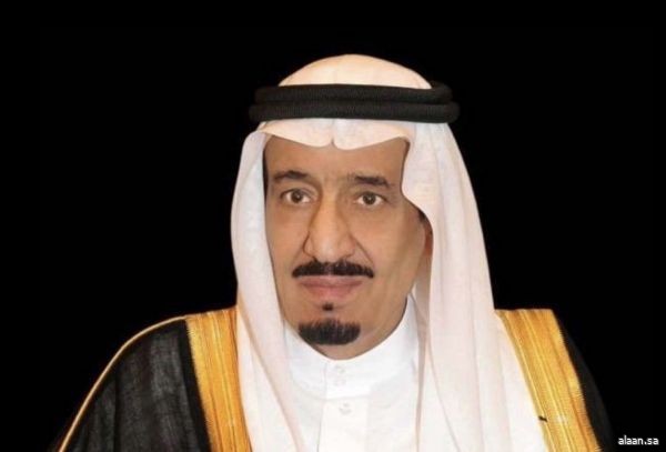 خادم الحرمين الشريفين يجري عملية جراحية بالمنظار لاستئصال المرارة تكللت بالنجاح ولله الحمد