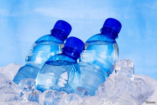 المياه المعدنية فوائد كبيرة للجسم  .. والقليل جداً من الآثار السلبية الفورية المحتملة