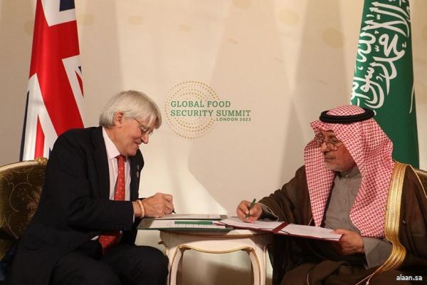 إغاثي سلمان والخارجية والكومنولث والتنمية البريطانية يوقعان بياناً مشتركاً لدعم الأمن الغذائي في الصومال