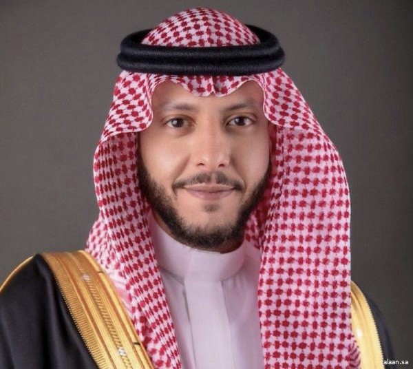 سموُّ محافظ الطائف يناقش تعزيز التعاون بين قطاعي الأمانة والزراعة بالمحافظة لتحسين الخدمات