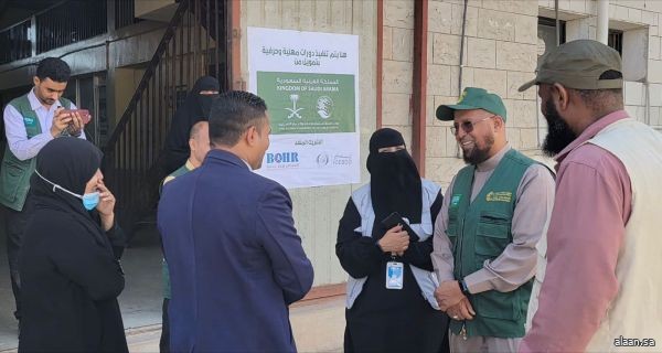 إطلاق "التمكين مقابل التعليم" للمساهمة في إعادة الفتيات المتسربات إلى المدرسة باليمن