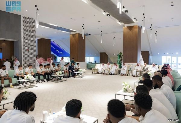 سمو وزير الرياضة يستقبل فريق الأهلي بعد تتويجه بلقب كأس دوري أبطال آسيا للنخبة 2025م سمو وزير الرياضة يستقبل فريق الأهلي بعد تتويجه بلقب كأس دوري أبطال آسيا للنخبة 2025م