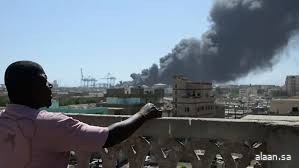 السودان .. الدفاع المدني يعلن السيطرة “تماما” على حرائق المستودعات النفطية في بورتسودان السودان .. الدفاع المدني يعلن السيطرة “تماما” على حرائق المستودعات النفطية في بورتسودان