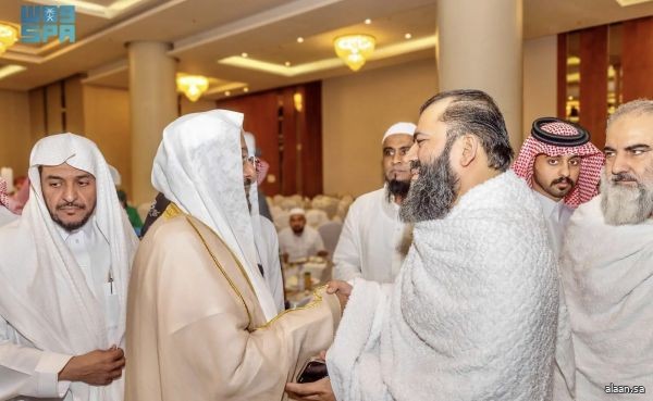 وزير "الشؤون الإسلامية" يتفقّد مقار ضيوف برنامج خادم الحرمين الشريفين بالعاصمة المقدسة