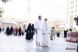 ضيوف برنامج خادم الحرمين الشريفين للحج يغادرون مكة المكرمة متوجهين إلى المدينة المنورة بعد إتمام الحج