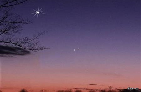 السماء تشهد اليوم اقتران المريخ مع نجم قلب الأسد