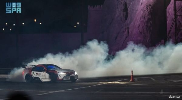 أكثر من (22) متسابقًا يشعلون منافسات فئة (شبه المحترفين) في بطولة حائل للدرفت أكثر من (22) متسابقًا يشعلون منافسات فئة (شبه المحترفين) في بطولة حائل للدرفت