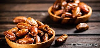 بواكير "الرطب الحساوي" تبشر بإنتاج وفير والأسواق تتهيأ لاستقبال أشهر أنواعه من الخلاص والشيشي والغر بواكير "الرطب الحساوي" تبشر بإنتاج وفير والأسواق تتهيأ لاستقبال أشهر أنواعه من الخلاص والشيشي والغر