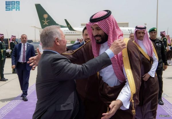 ملك الأردن يغادر نيوم وسمو ولي العهد في مقدمة مودعيه