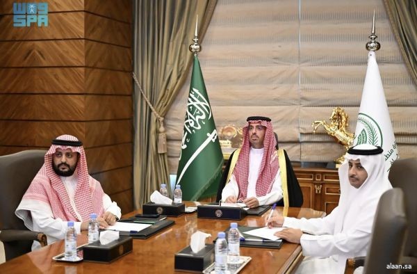 سموُّ مُحافظ جدة يطّلع على الاستعدادات لإقامة بطولة جدة لكرة القدم في نسختها الثانية