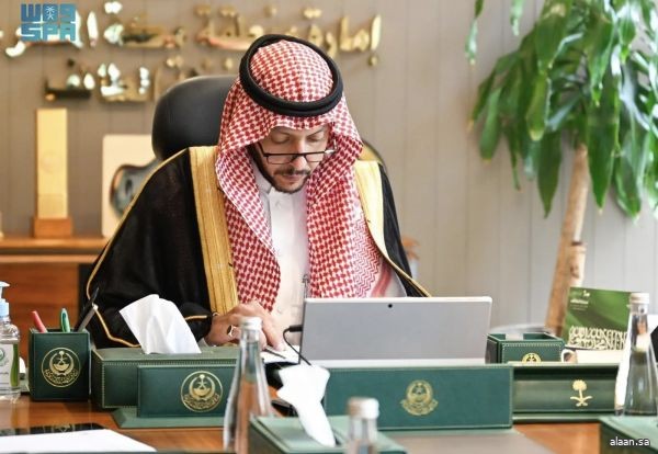 سموُّ محافظ الطائف يرأس اجتماع الطائف مدينة الأدب