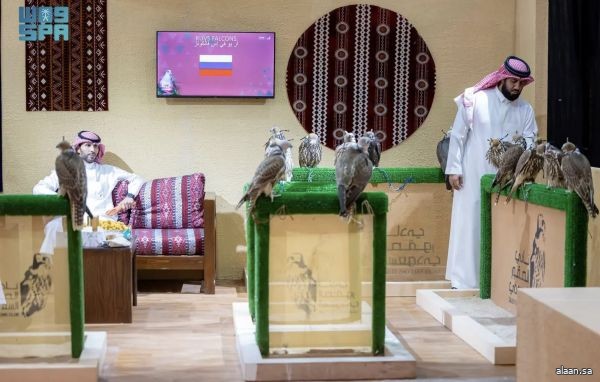 مزرعة “آر يو في إس” الروسية تسجل مشاركتها الأولى في المزاد الدولي لمزارع إنتاج الصقور 2025