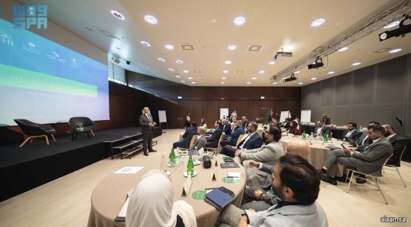 أكاديمية الإعلام السعودية بوزارة الإعلام تعلن انطلاقة أولى مراحل مسار "قادة الإعلام" في سويسرا وتوقع مذكرة تفاهم مع جامعة EHL
