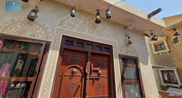 "المجالس التراثية".. حكاية مُلتقى السيّاح في الجبيل الصناعية