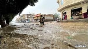 سيول جارفة بمحافظتي حضرموت وشبوة في جنوب شرق اليمن.