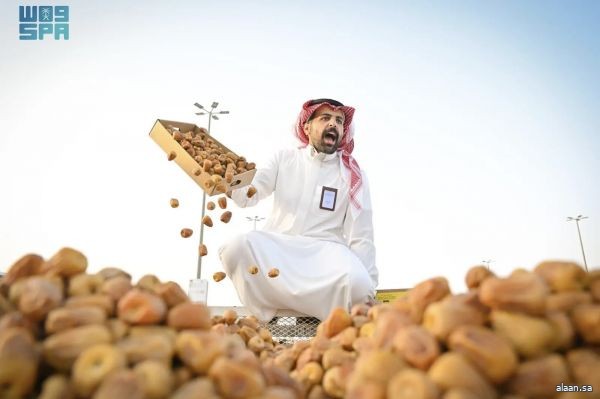 كرنفال بريدة للتمور يُوفّر خدمة نقل وشحن التمور لجميع مناطق المملكة ودول الخليج