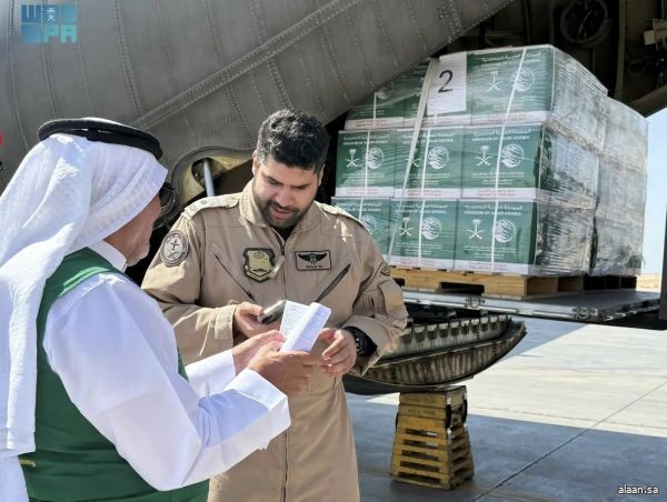 وصول الطائرة الإغاثية السعودية الـ59 لإغاثة الشعب الفلسطيني في قطاع غزة التي يسيّرها مركز الملك سلمان للإغاثة