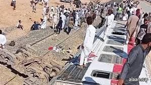 انقلاب قطار بمصر .. ومصرع 3 أشخاص وإصابة 94 آخرين انقلاب قطار بمصر .. ومصرع 3 أشخاص وإصابة 94 آخرين