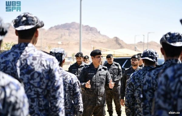 اللواء الفايز يتفقَّد القوة الخاصة للأمن والحماية بمشروع الشمال "نيوم"