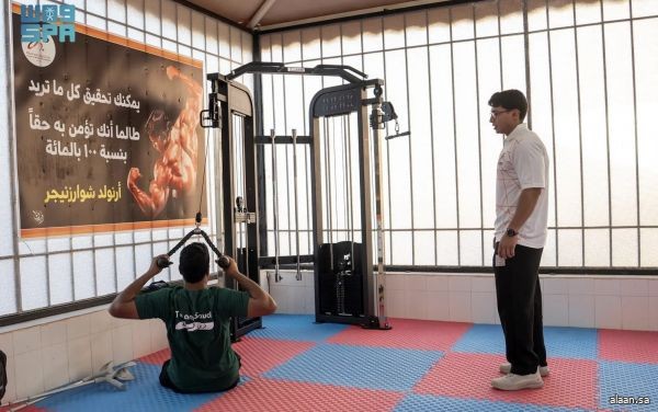 اللاعب السعودي عبدالله الشمري يُواجه تحدياته برياضة كرة السلة وتحقيق البطولات