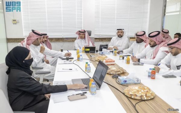 وزارة البلديات وأمانة العاصمة المقدسة يناقشان تبني مشاريع ومبادرات لتنشيط الحركة الاقتصادية في مكة المكرمة