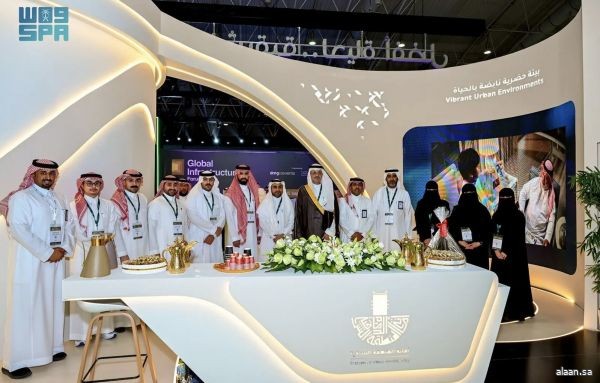 أمانة الشرقية تستعرض مشاريع المدن الذكية والحلول المستدامة في المنتدى العالمي للبنية التحتية