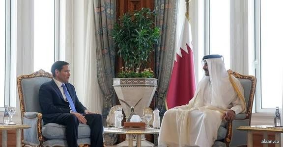 سموُّ  أمير قطر ووزير الخارجية الأمريكي يبحثان التعاون الدفاعي