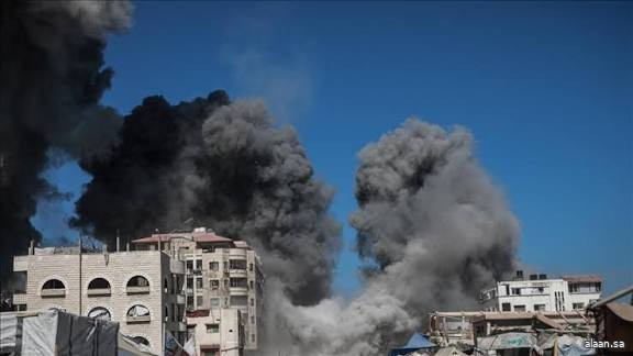 مقتل 34 فلسطينيا مع استمرار الغارات الإسرائيلية على مدينة غزة مقتل 34 فلسطينيا مع استمرار الغارات الإسرائيلية على مدينة غزة