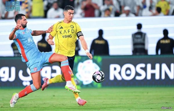الدوري السعودي للمحترفين .. النصر يكسب ضيفه الرياض بنتيجة (5 - 1) الدوري السعودي للمحترفين .. النصر يكسب ضيفه الرياض بنتيجة (5 - 1)