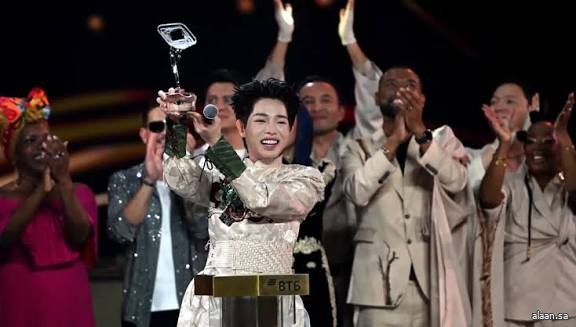 فيتنام تفوز بمسابقة "إنترفيجن" الغنائية في روسيا