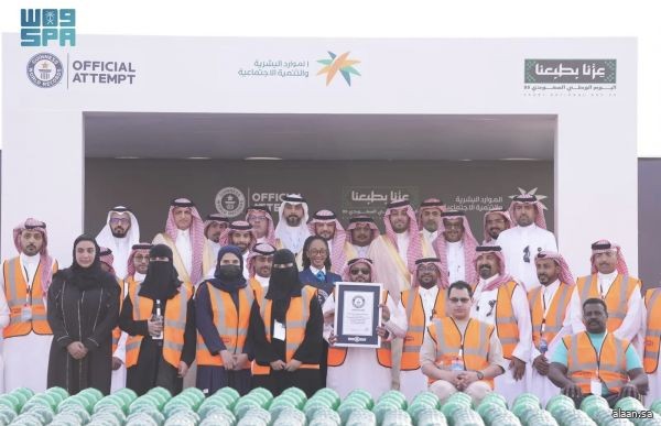 في اليوم الوطني الـ95 وزارة الموارد البشرية والتنمية الاجتماعية تُشكل أكبر علم سعودي بفن الفسيفساء في اليوم الوطني الـ95 وزارة الموارد البشرية والتنمية الاجتماعية تُشكل أكبر علم سعودي بفن الفسيفساء