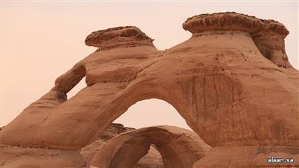 جبل "محجة".. تحفة طبيعية وأثرية تبرز الأهمية التاريخية والثقافية لمنطقة حائل