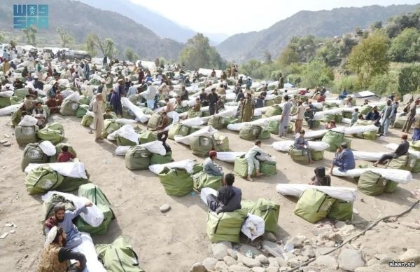 مركز الملك سلمان للإغاثة يوزّع مساعدات إيوائية للمتضررين من الزلزال في شرق أفغانستان