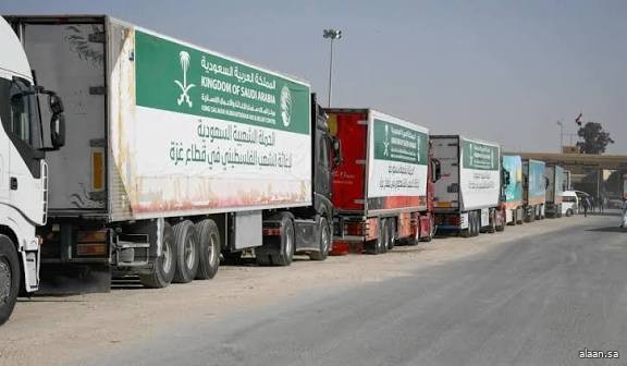 وصول قافلة إغاثية سعودية جديدة إلى قطاع غزة