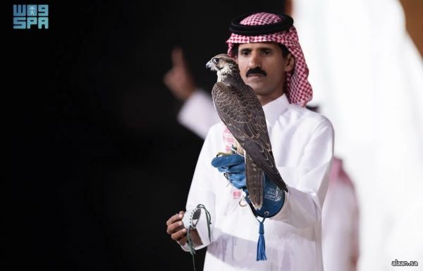 بيع فرخ شاهين بـ (119) ألف ريال في الليلة الثامنة لمزاد نادي الصقور السعودي 2025