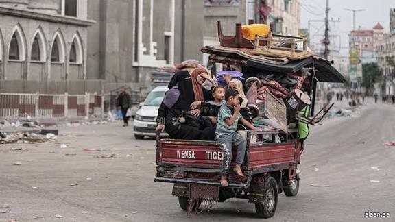 مقتل 10 فلسطينيين خلال العودة لمنازلهم بشمال غزة في قصف إسرائيلي مقتل 10 فلسطينيين خلال العودة لمنازلهم بشمال غزة في قصف إسرائيلي