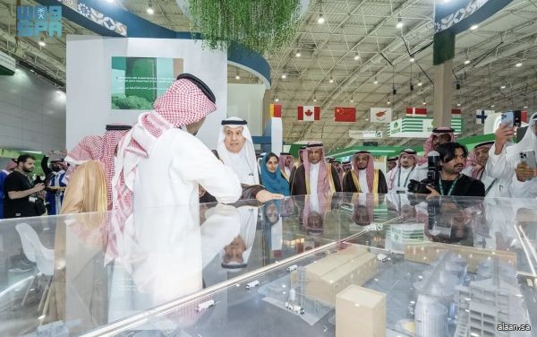باستثمارات تجاوزت 3,5 مليارات ريال .. وزير "البيئة" يفتتح فعاليات المعرض الزراعي السعودي 2025 ويشهد توقيع 28 اتفاقية