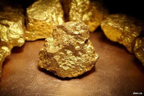 الذهب يتراجع 5% بعد تسجيل مستويات قياسية الذهب يتراجع 5% بعد تسجيل مستويات قياسية