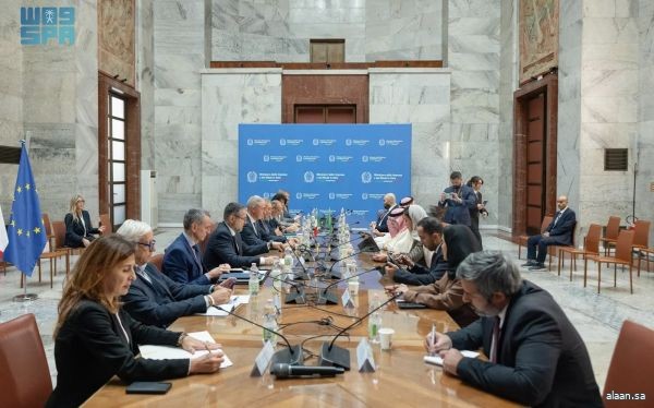 القصبي يبحث في روما تعزيز الشراكة الاقتصادية السعودية الإيطالية القصبي يبحث في روما تعزيز الشراكة الاقتصادية السعودية الإيطالية