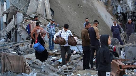 الدفاع المدني في قطاع غزة يعلن مقتل 50 شخصًا على الأقل خلال الليل جرّاء الغارات الإسرائيلية الدفاع المدني في قطاع غزة يعلن مقتل 50 شخصًا على الأقل خلال الليل جرّاء الغارات الإسرائيلية