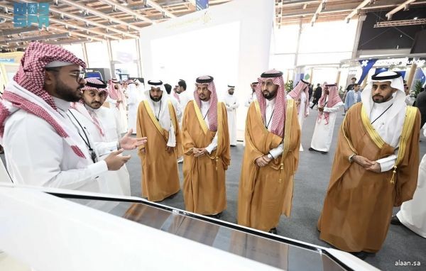 رئيس "الغذاء والدواء" يدشّن نموذجًا يعتمد على الذكاء الاصطناعي للتنبؤ بنقص الأدوية رئيس "الغذاء والدواء" يدشّن نموذجًا يعتمد على الذكاء الاصطناعي للتنبؤ بنقص الأدوية