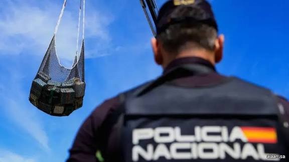 إسبانيا تفكك شبكة دولية لتهريب "غاز الضحك" إسبانيا تفكك شبكة دولية لتهريب "غاز الضحك"