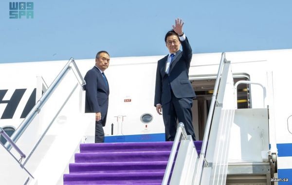 نائب رئيس جمهورية الصين الشعبية يغادر جدة نائب رئيس جمهورية الصين الشعبية يغادر جدة