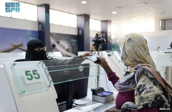 جوازات ميناء جدة الإسلامي تواصل الجهود في خدمة ضيوف الرحمن القادمين لأداء العمرة