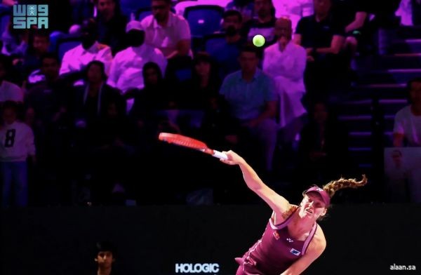 سابالينكا وريباكينا وجهًا لوجه في ختام نهائيات محترفات التنس 2025