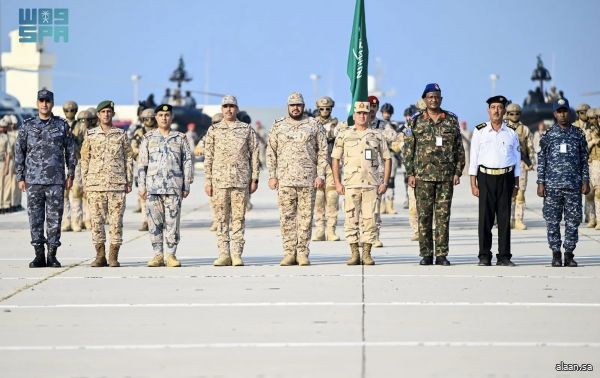 انطلاق مناورات "الموج الأحمر 8" في الأسطول الغربي