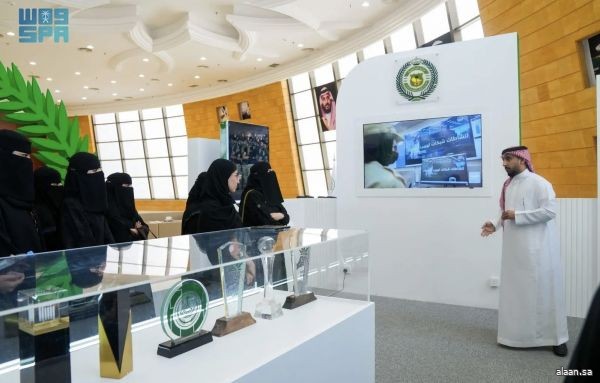 "مكافحة المخدرات" تستقبل وفدًا طلابيًا من جامعة المجمعة للتوعوية بأضرار المخدرات