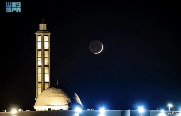 سماء الحدود الشمالية تتزيّن بظهور هلال شهر جمادى الآخرة
