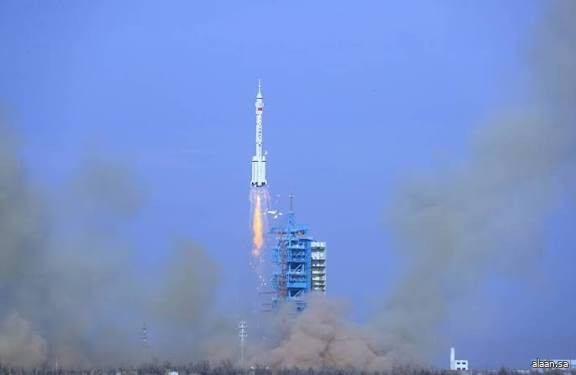 الصين تطلق المركبة الفضائية "شنتشو-22"